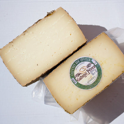 Medio Queso de Oveja Curado al Romero Gabino Perez